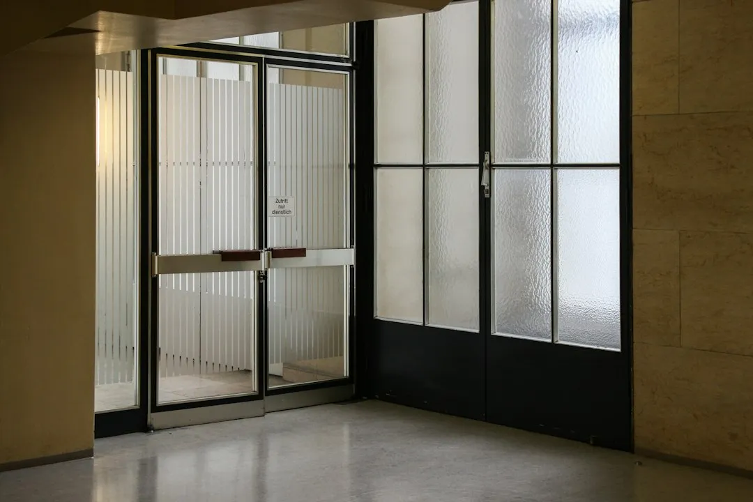湖北围城建筑防水材料产品体系与大型基建项目服务流程解析